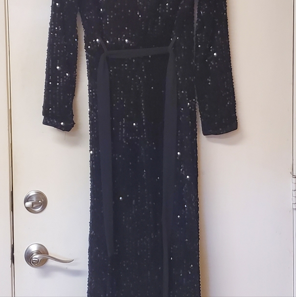 Dress - Picture 3 of 4